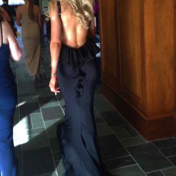 Long black evening gown - Picture 2 of 3